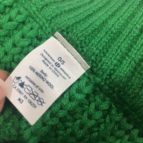 Lululemon Merino Wool Falling Freely Neck Warmer - Picture 5 of 6